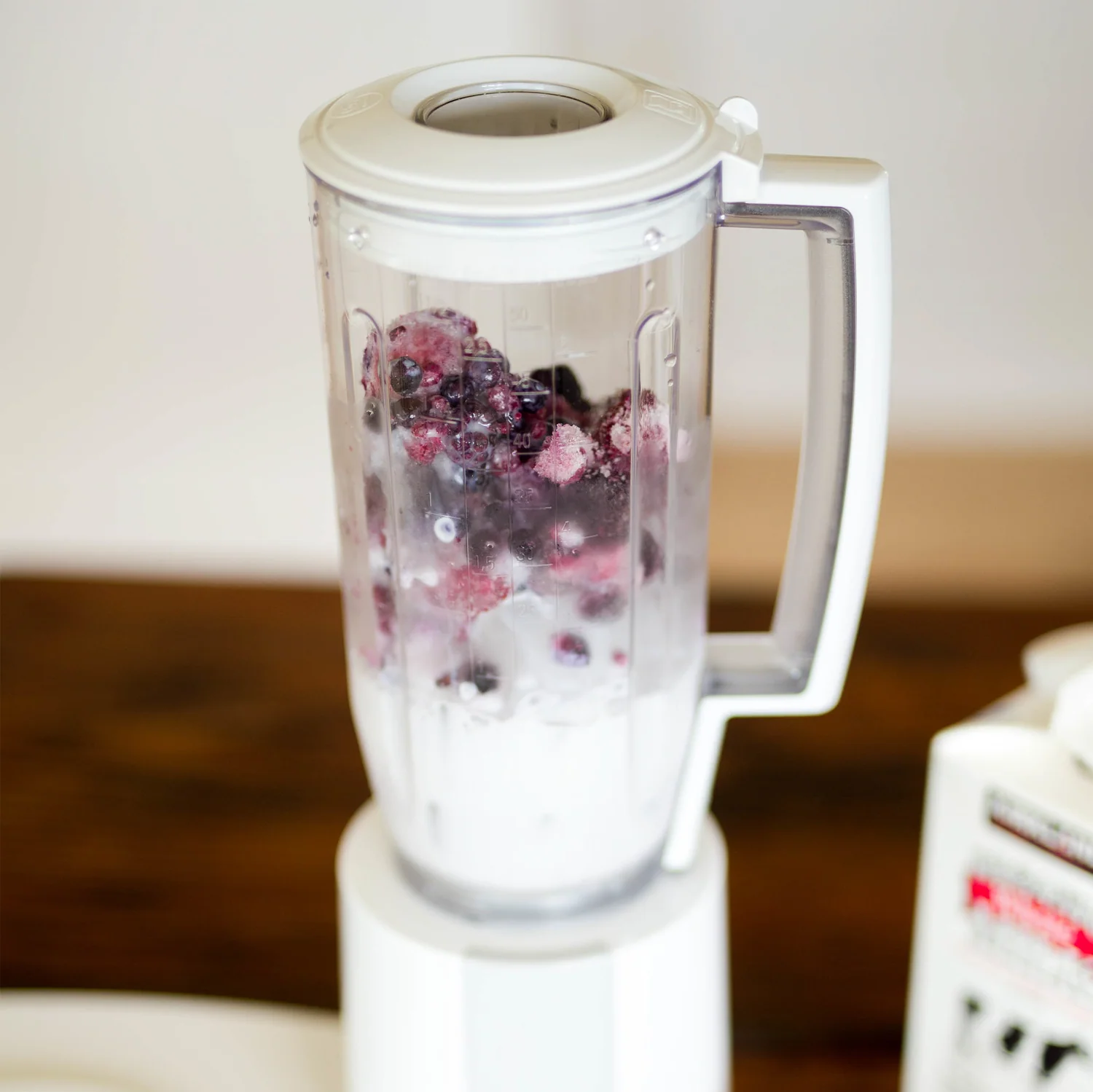 Bosch Universal Plus Blender Attachment - 6 Cup Capacity with Stainless Steel Blades - Image 4